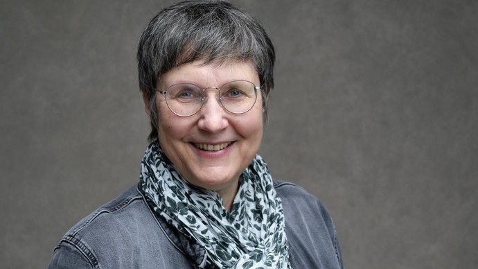 Portraitfoto von Gefion Apel